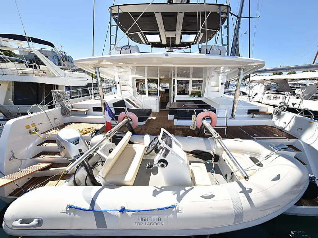 Lagoon 520 Flybridge - 