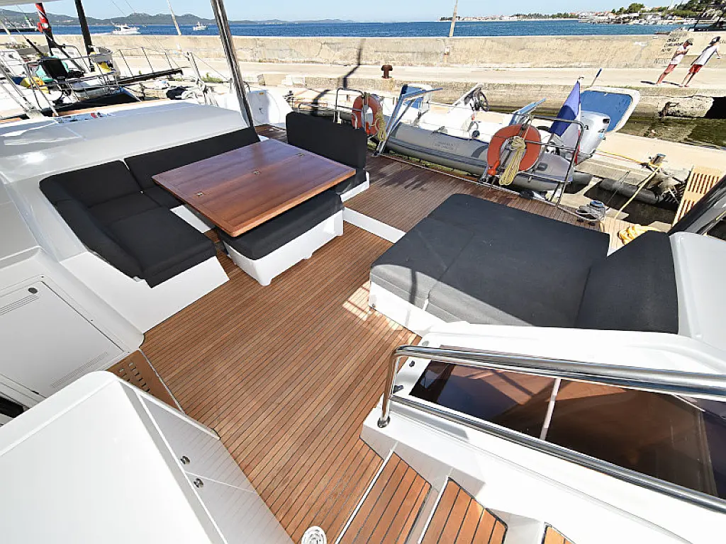 Lagoon 520 Flybridge - 