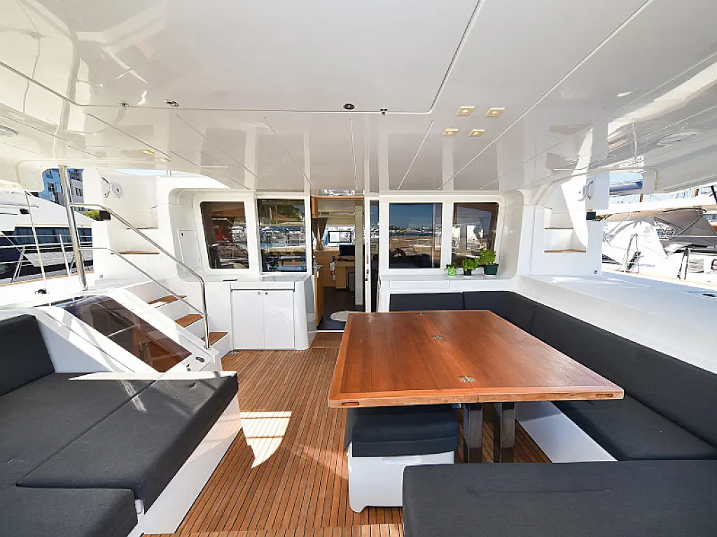 Lagoon 520 Flybridge - 