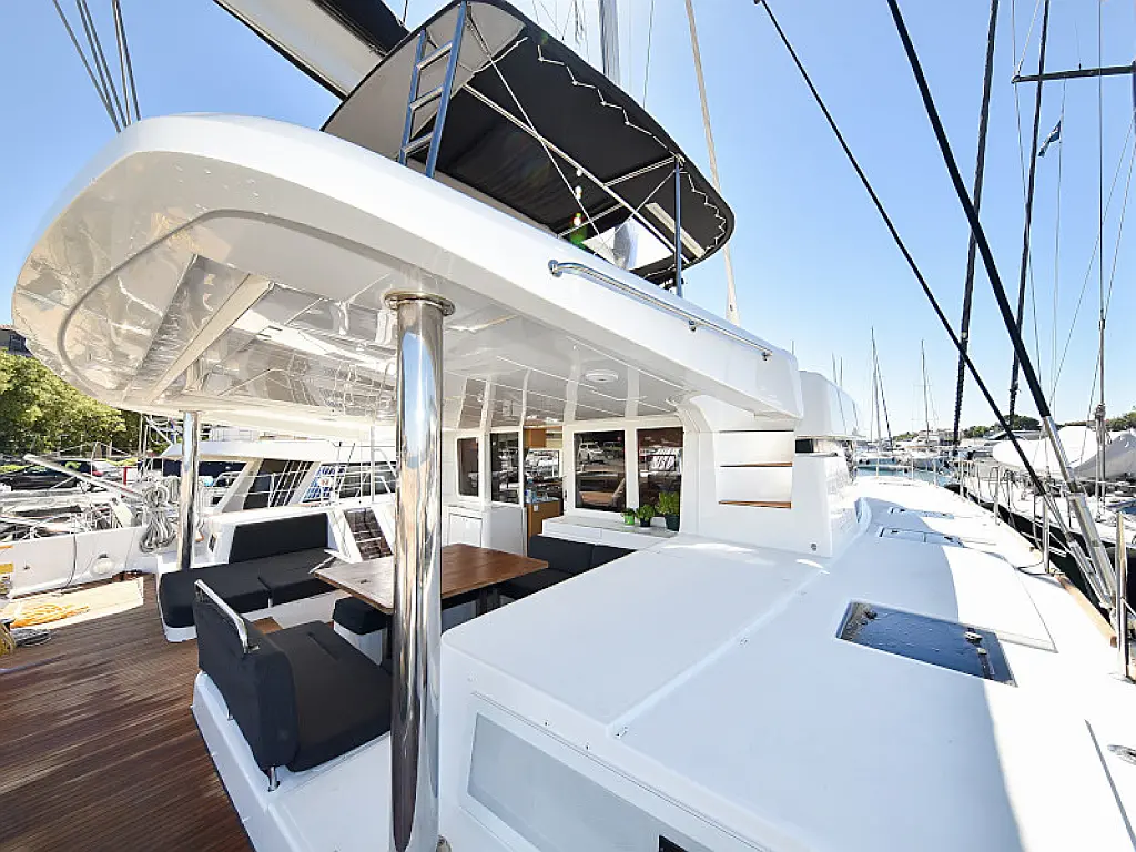 Lagoon 520 Flybridge - 