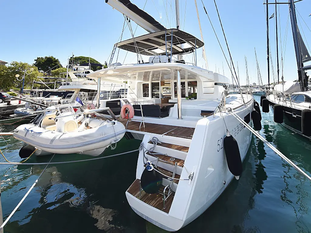 Lagoon 520 Flybridge - 