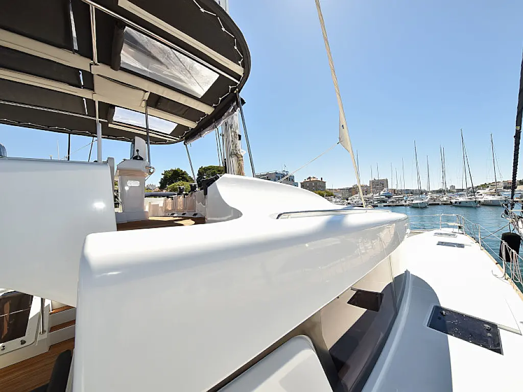 Lagoon 520 Flybridge - 