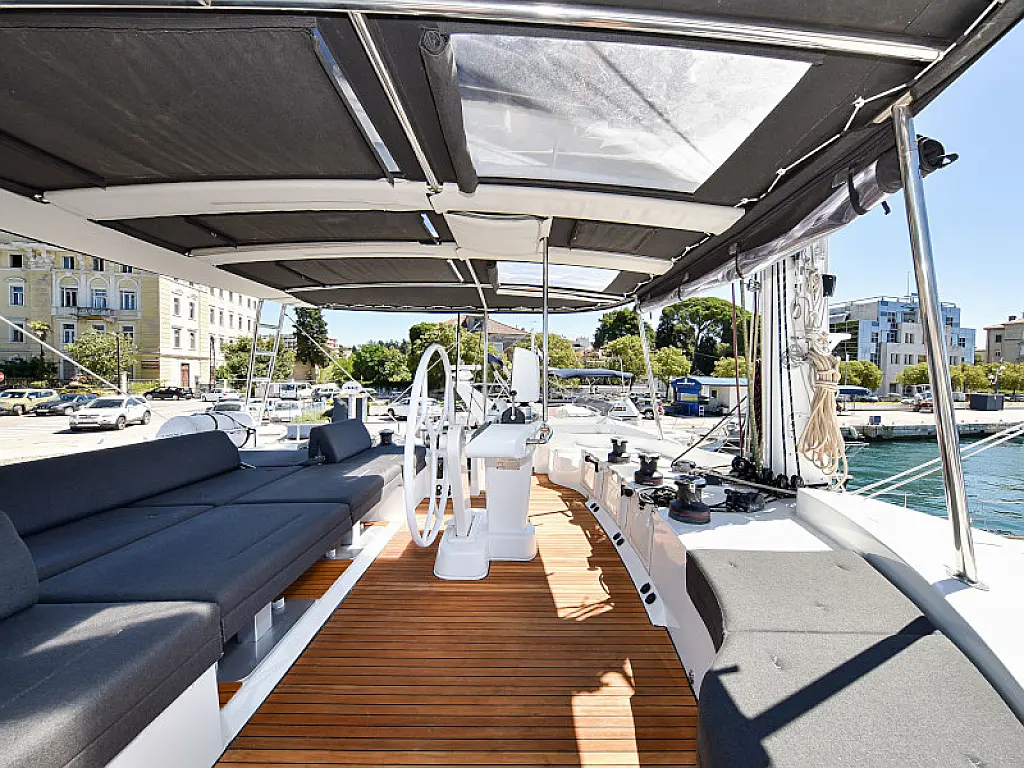 Lagoon 520 Flybridge - 