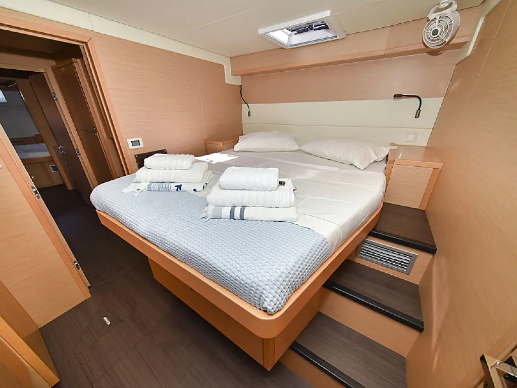 Lagoon 520 Flybridge - 
