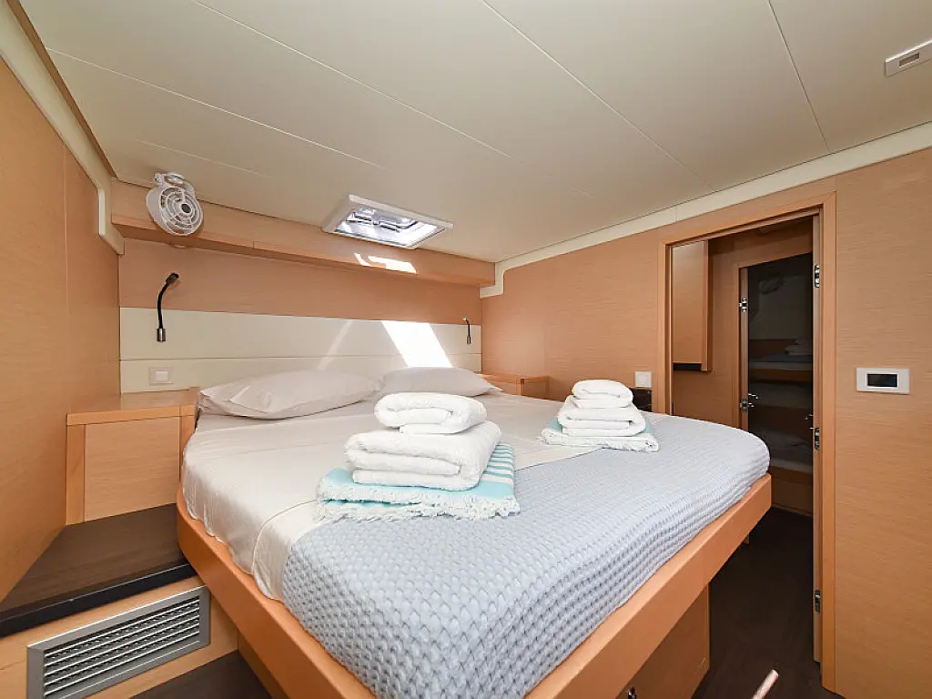 Lagoon 520 Flybridge - 