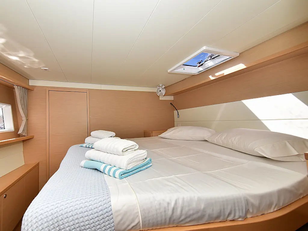 Lagoon 520 Flybridge - 
