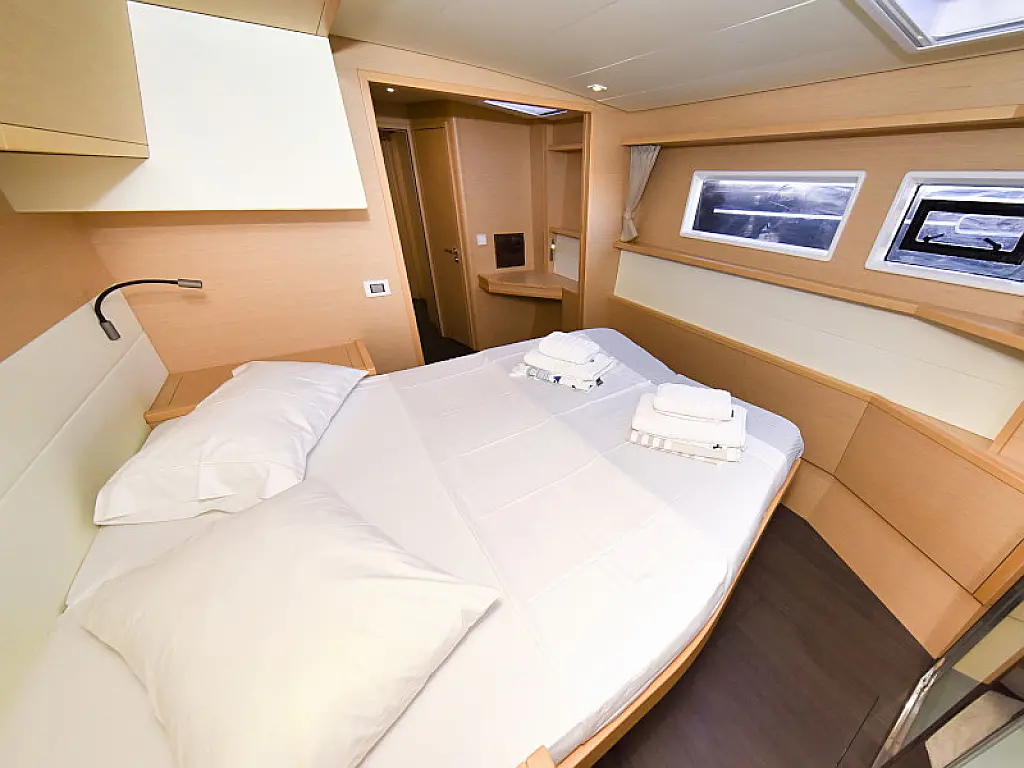 Lagoon 520 Flybridge - 