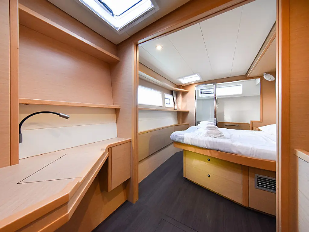 Lagoon 520 Flybridge - 